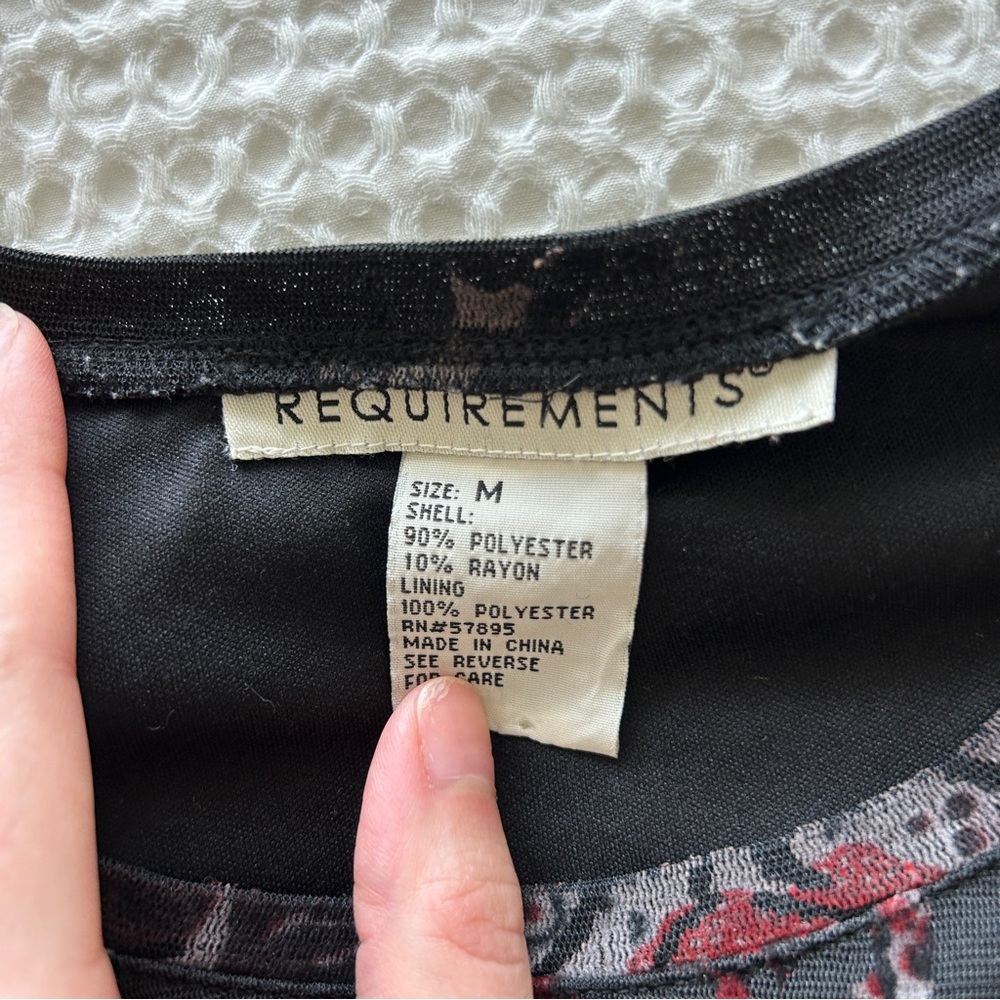 Requirements Vintage 90s/Y2K Velvet Burnout Black Floral Tee with Sheer Overlay - Picture 5 of 7